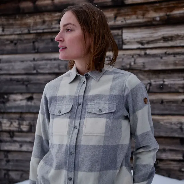 Skjorte til dame L Fjällräven Canada Shirt W 021-113 L 